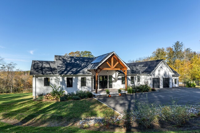 Photo - 42 Pond Ridge Rd