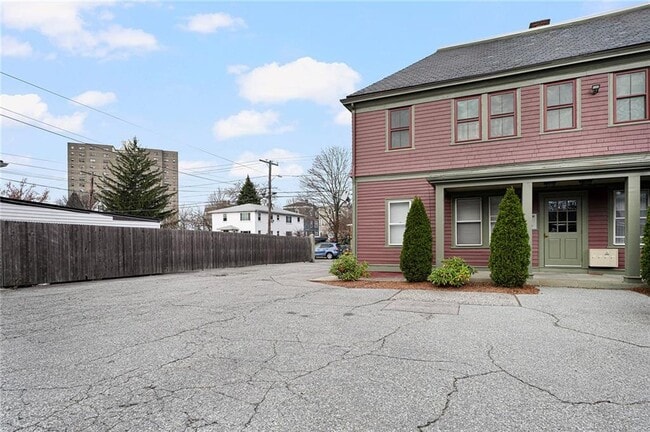 Photo - 146 Grove St Unidad 2L