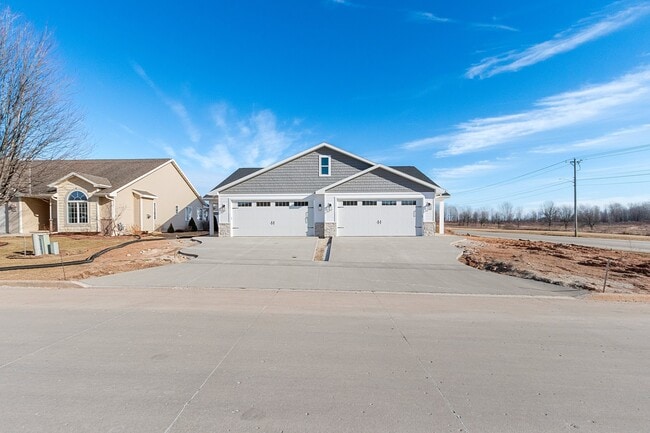 Photo - 1901 Hidden Hollow Ln