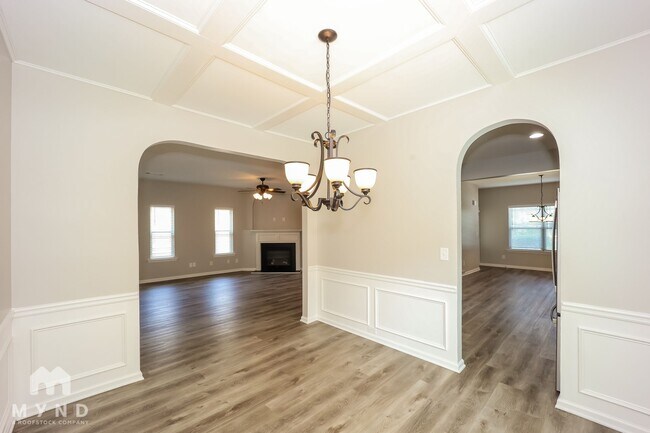 Photo - 61 Matador Way