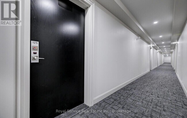 Photo - 50 Lakebreeze Dr Unit 125