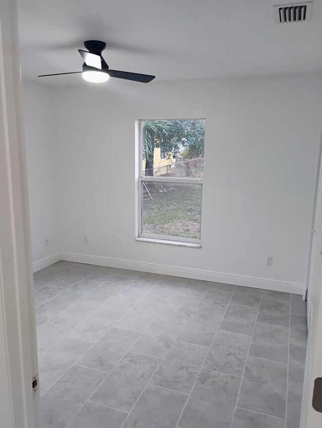 Photo - 512 Fulton St