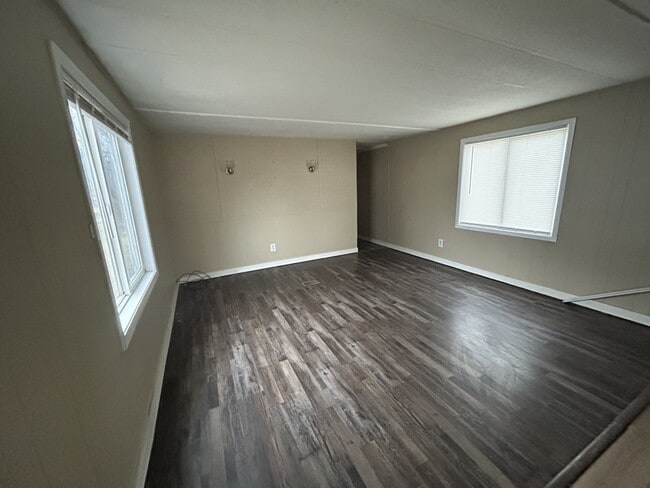 Photo - 104 1st Ave SW