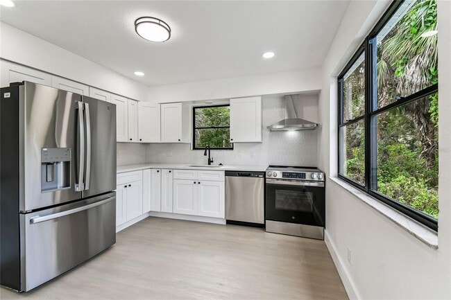 Photo - 16107 Sea Pines Dr