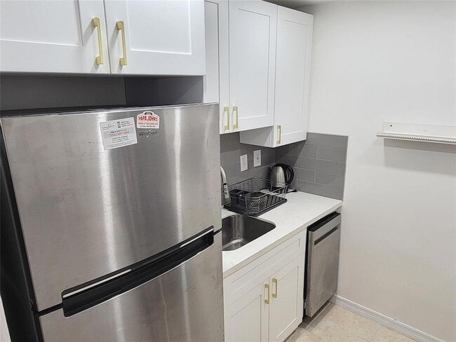 Photo - 2170 NE 51st Ct Unidad B7
