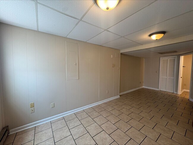 Building Photo - Studio Apartment for Rent – Abingdon, VA Unit ME-21