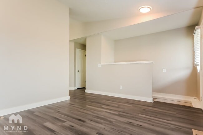 Photo - 202 W 1875 N