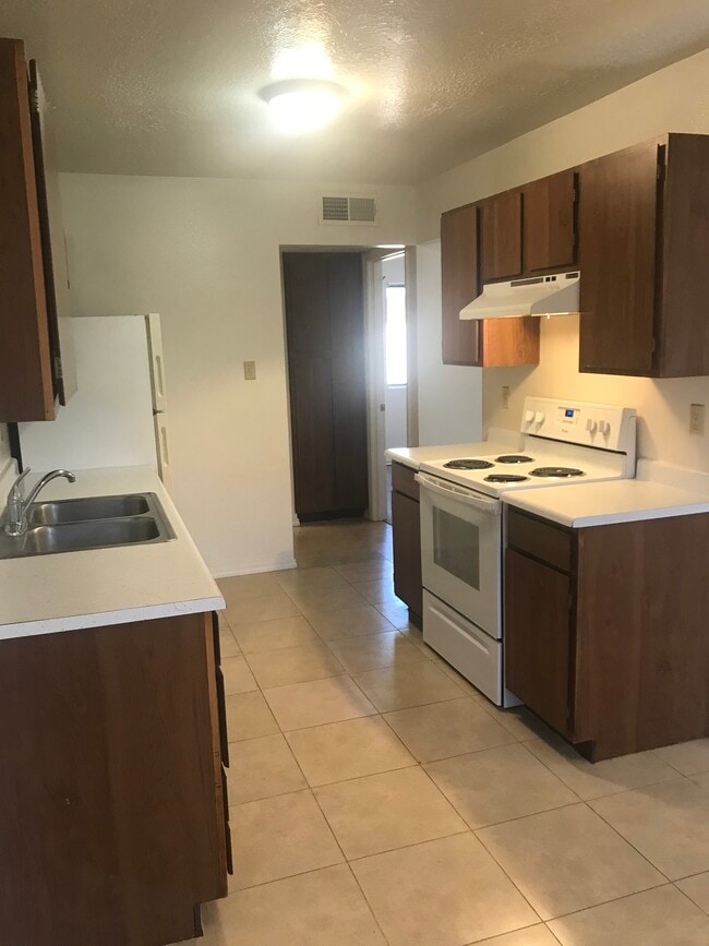 Photo - 609 Kingman Ave Unit B