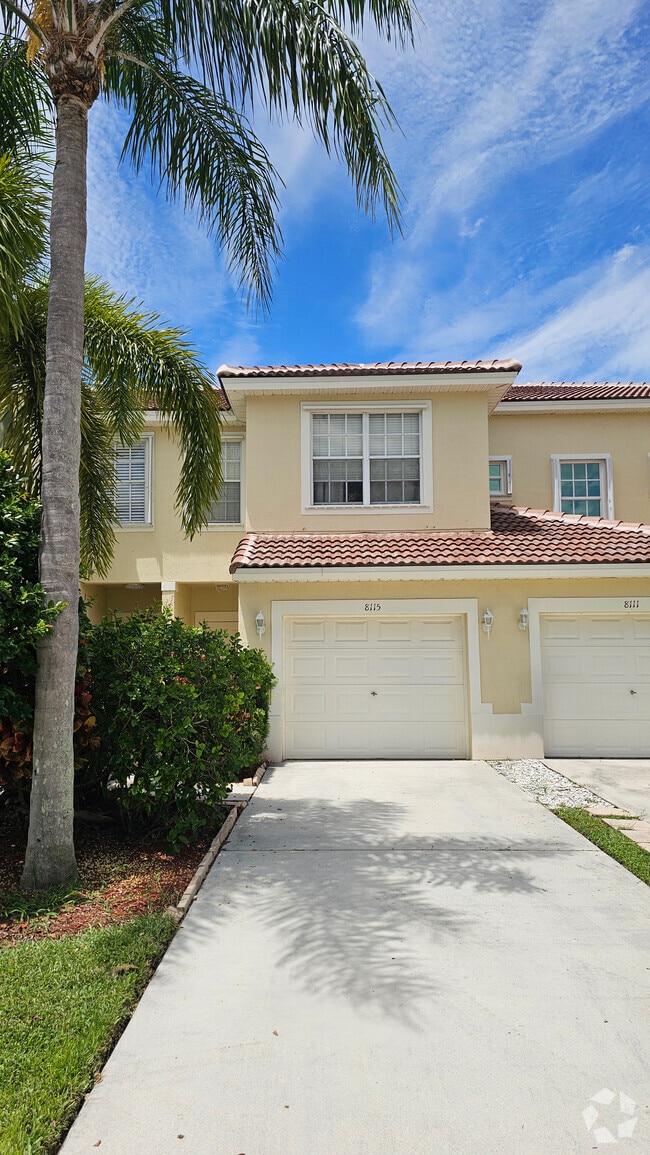 Building Photo - 8115 Bellagio Ln Rental