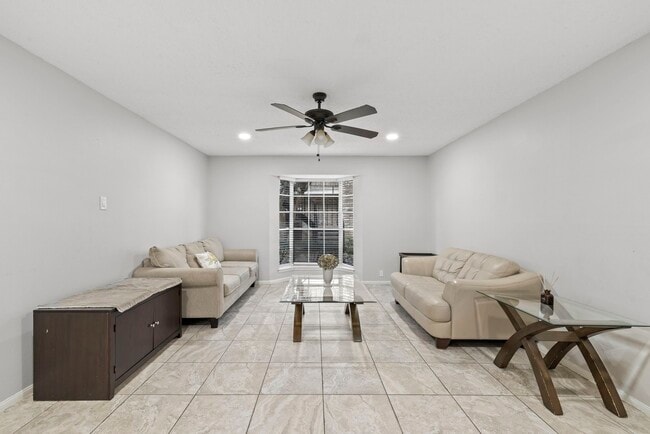 Building Photo - 7900 Westheimer Rd Unit 241