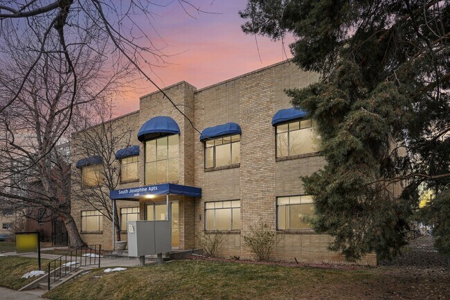 Photo - South Josephine Apartments