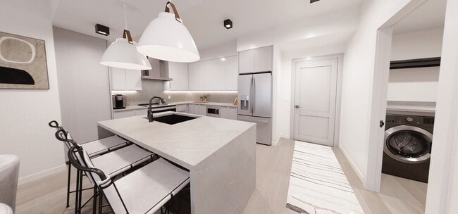 Building Photo - Blu Aventura