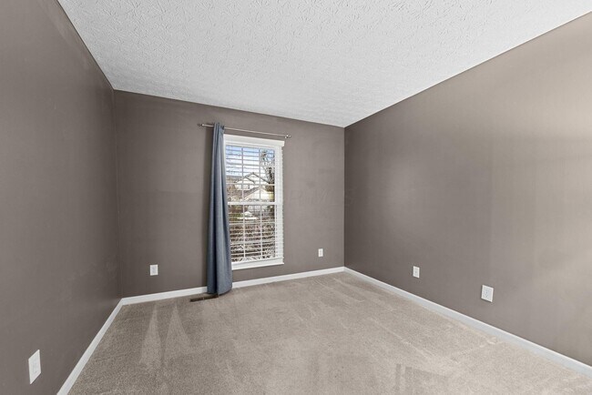 Photo - 397 Abbotsbury Dr