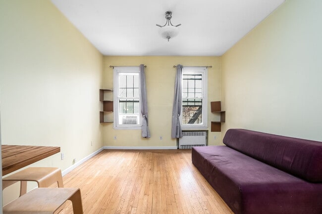 Building Photo - 235 E 54th St Rental