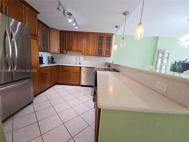 Photo - 2851 NE 183rd St Unit 905E