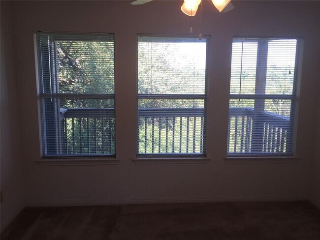 Photo - 2712 San Pedro St Unidad B