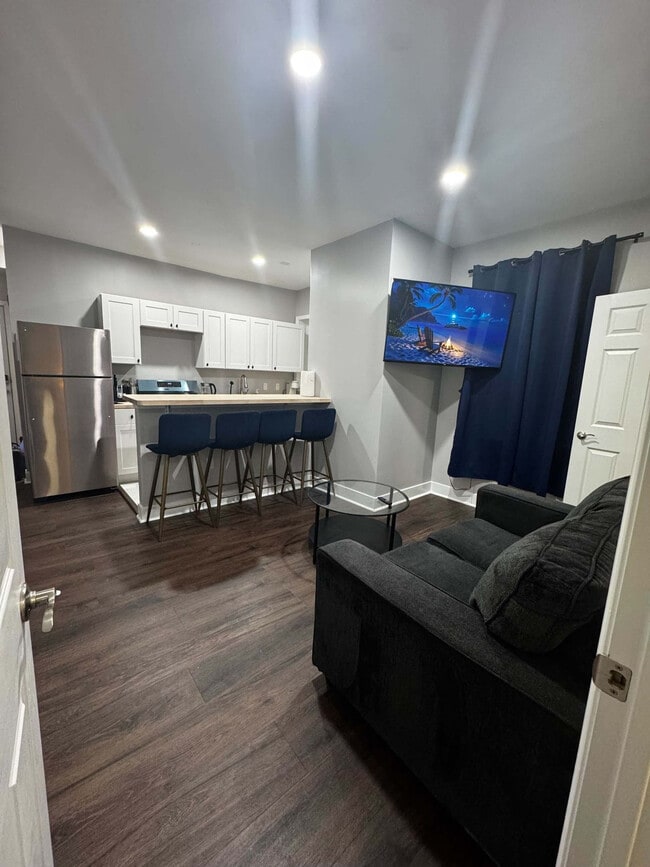 Photo - 126 Bainbridge St Unit ID1472406P