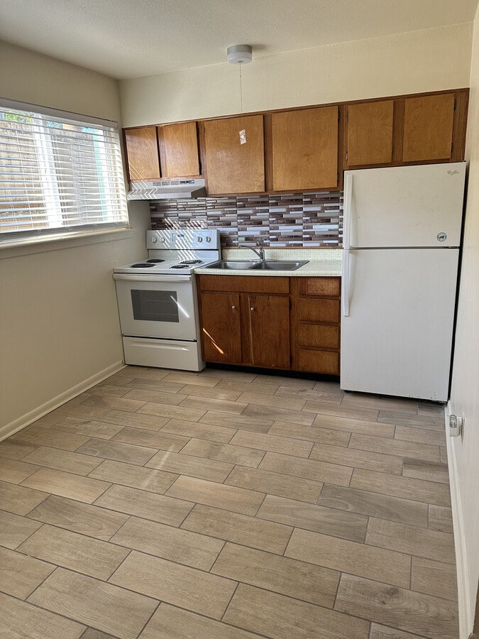 Photo - 940 Avenue F