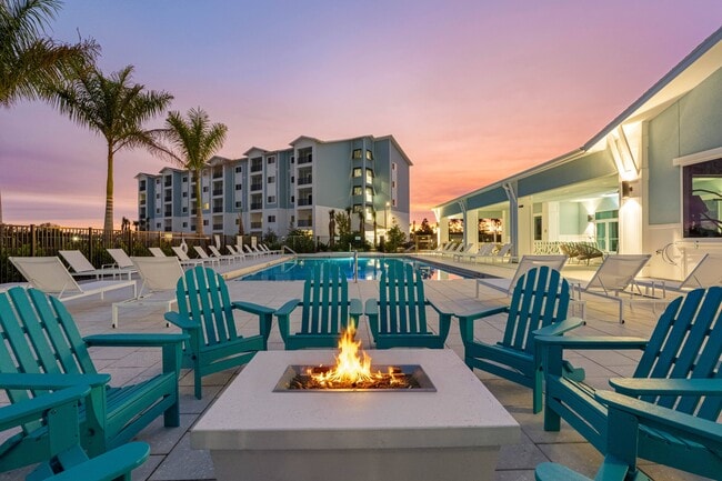 Building Photo - Sunny Cove