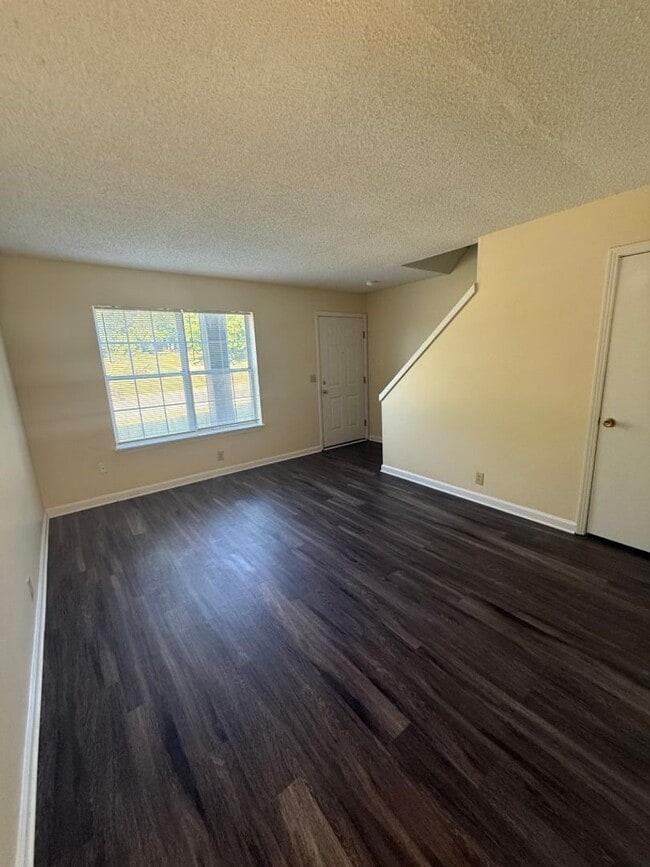 Photo - Affordable Townhome with Free Rent