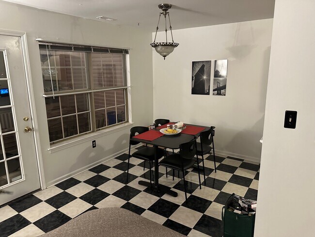 Photo - 117 Tavistock Rd