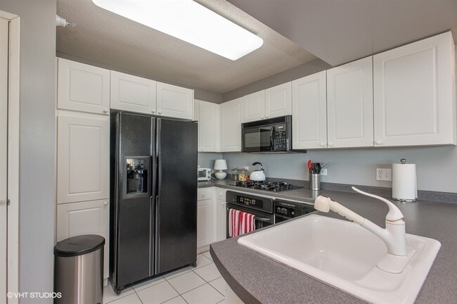 Photo - 1720 Maple Ave Unit 2670