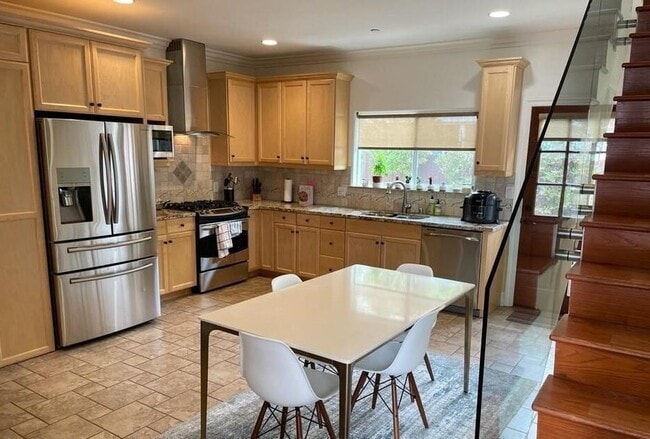 Photo - 4034 Madison Ave