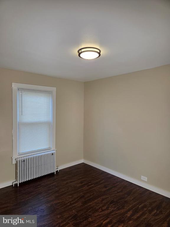 Photo - 143 Old Dorwart St