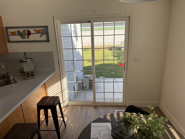 Photo - 495 W 1330 N