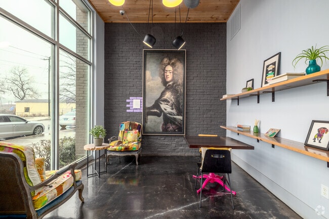Leasing Center