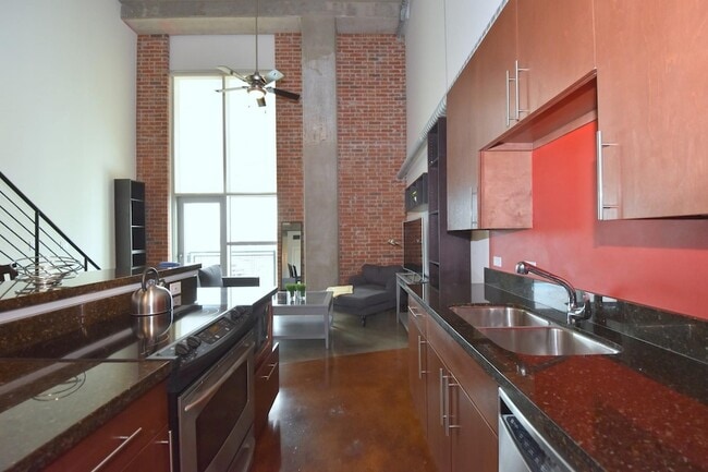 Photo - 2000 Bagby St Unit 13439