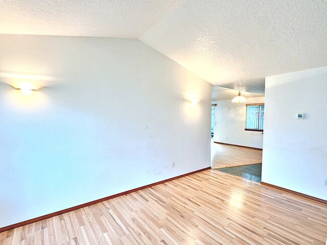 Photo - 9834 SE Clinton St