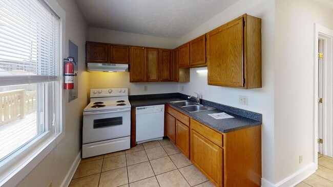 Photo - 1372 Indianola Ave