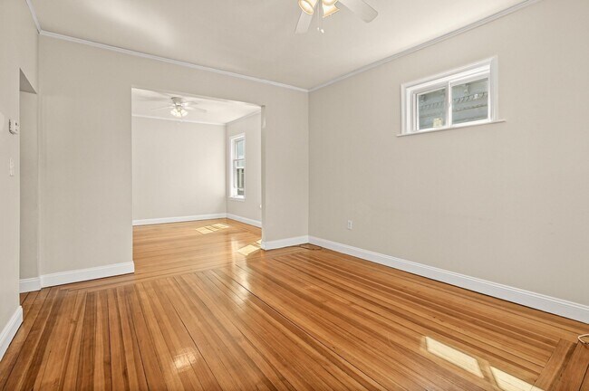 17 Farquhar St Unit 3