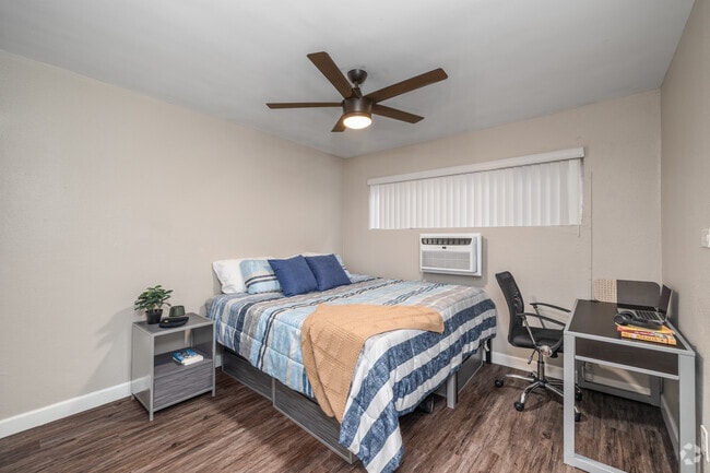 2BR, 2BA - 800SF - Bedroom
