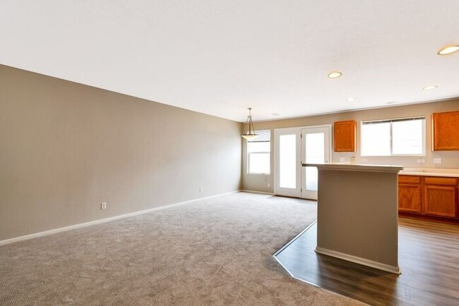 3BR Townhome Near DIA & Light Rail | New Carpet, Garage & Fenced Patio