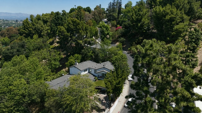Photo - 3601 Dellvale Pl