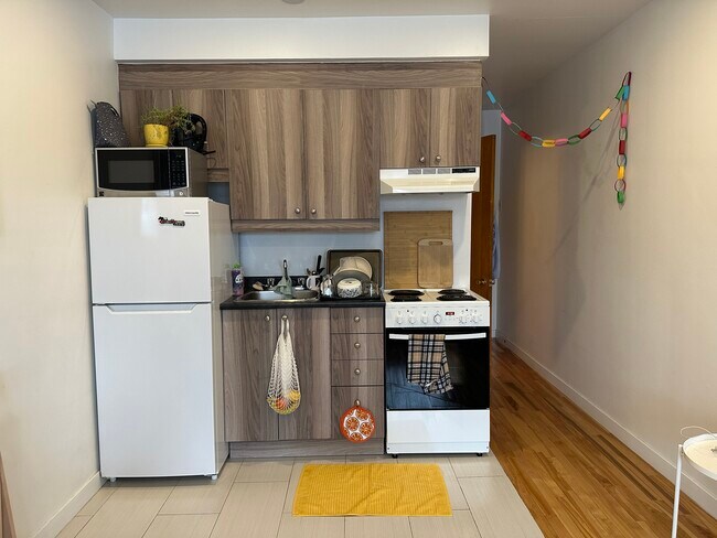 Kitchen - 1225 Rue Gilford