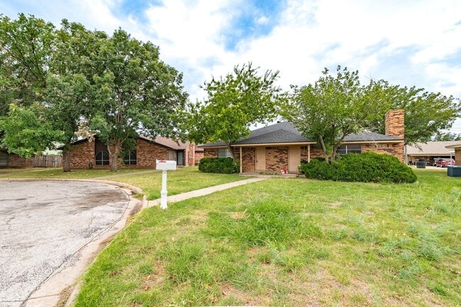 Photo - 330 Somerset Pl