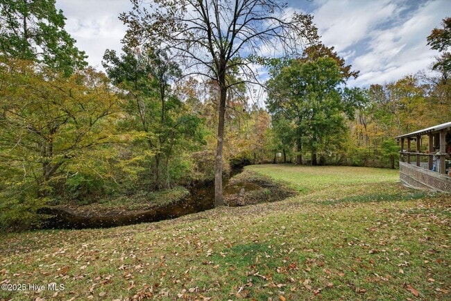 Photo - UNIQUE FURNISHED APARTMENTS WITH CUSTOM WOODWORK Unidad Upstairs -  A