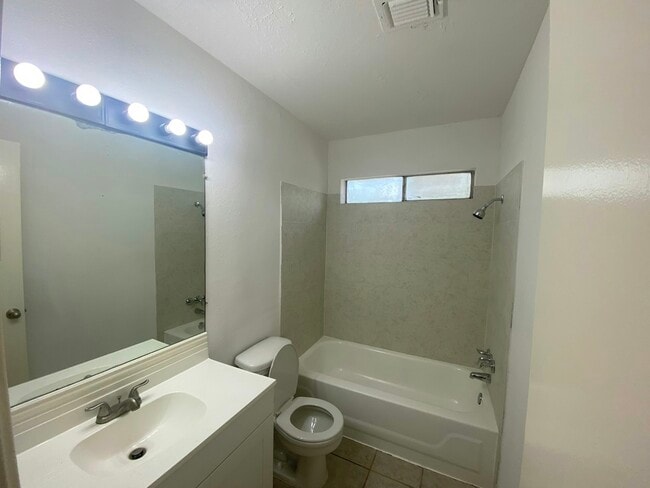 Photo - 11622 Sela Ln