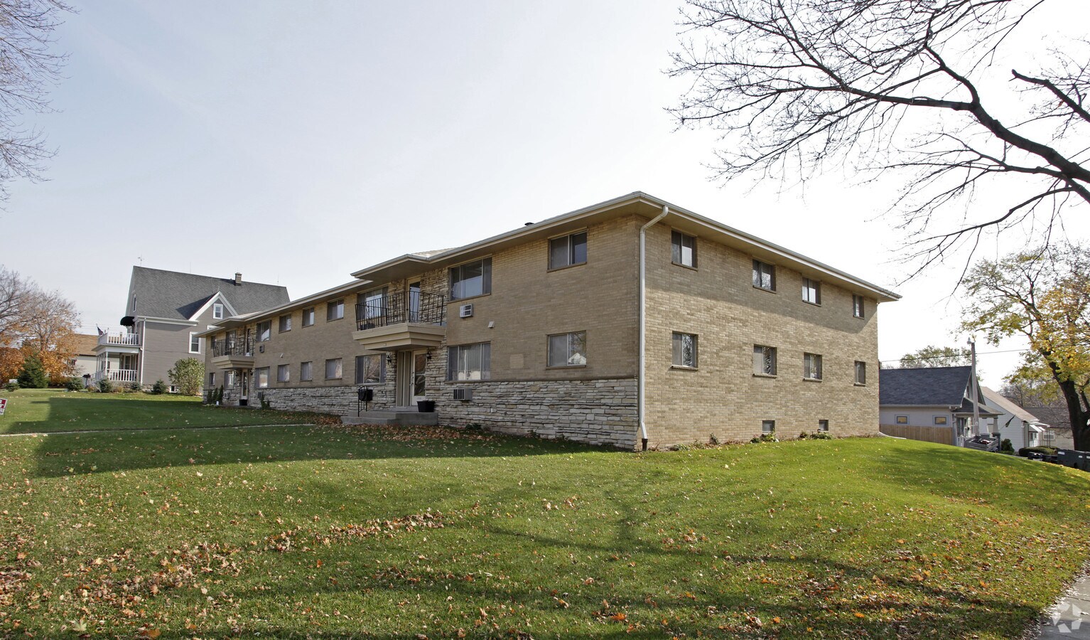 Photo - 319-323 W Bolivar St