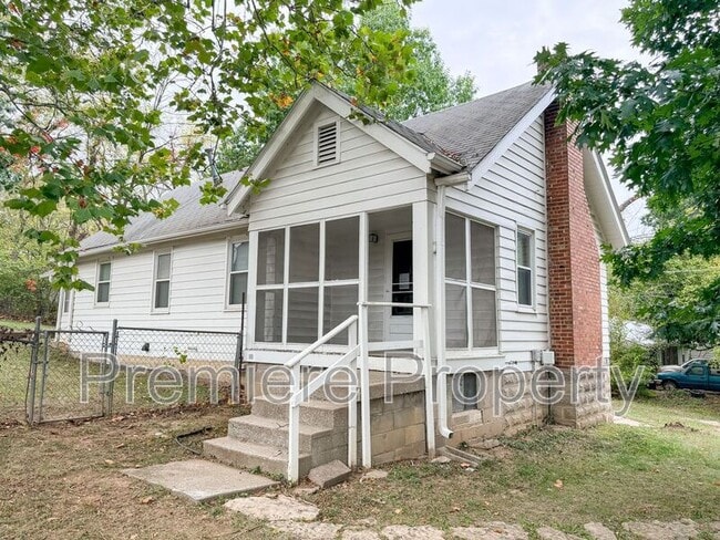 Building Photo - 36 N Poe St