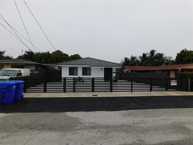 Photo - 330 NW 43rd Pl Apartment Unit 332