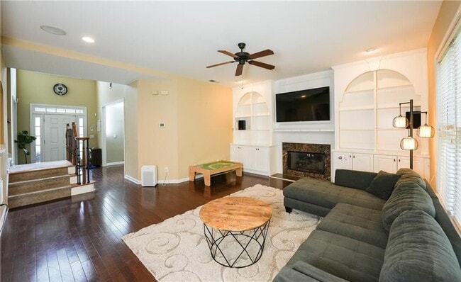 Photo - 350 Scarborough Way