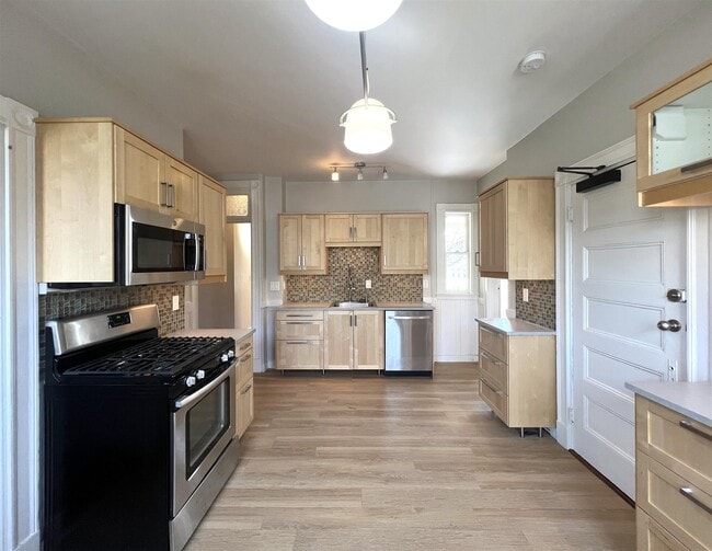 Photo - 107A Oxford St Unit 3