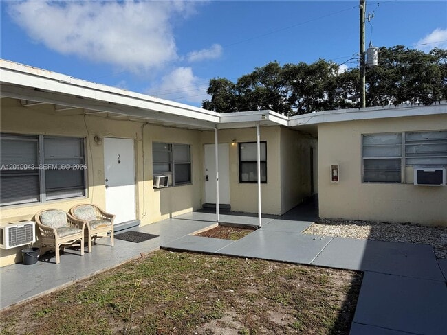 Photo - 2571 NW 13th Ct Unit 3