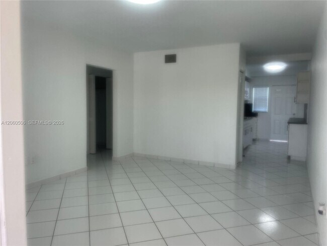 Photo - 3430 SW 10th St Unit 3