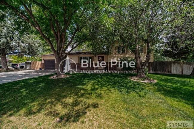 Photo - 648 Buckboard Ln