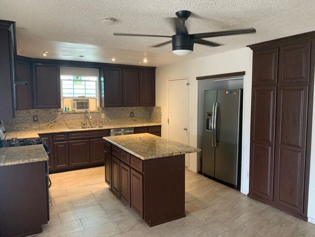 Photo - Spacious 4Bed/2Bath Moreno Valley